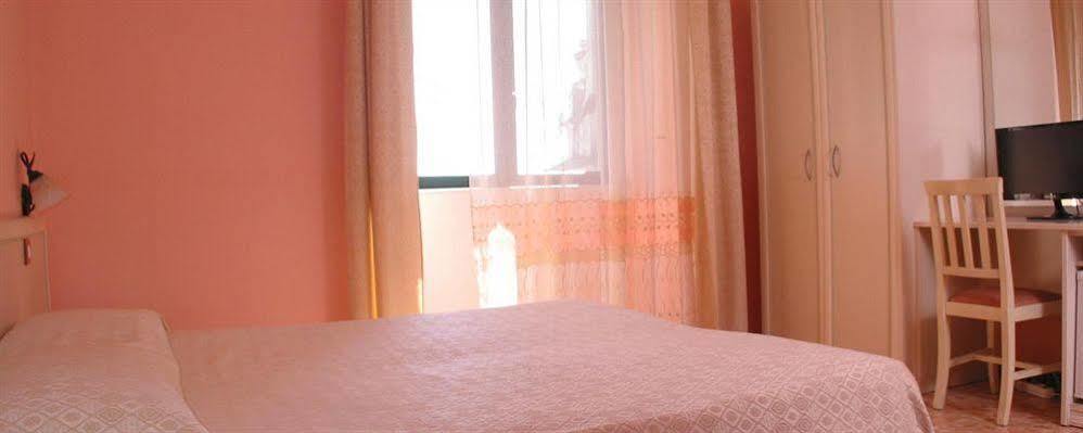 Rs San Sebastiano Holidays Acireale Exterior foto